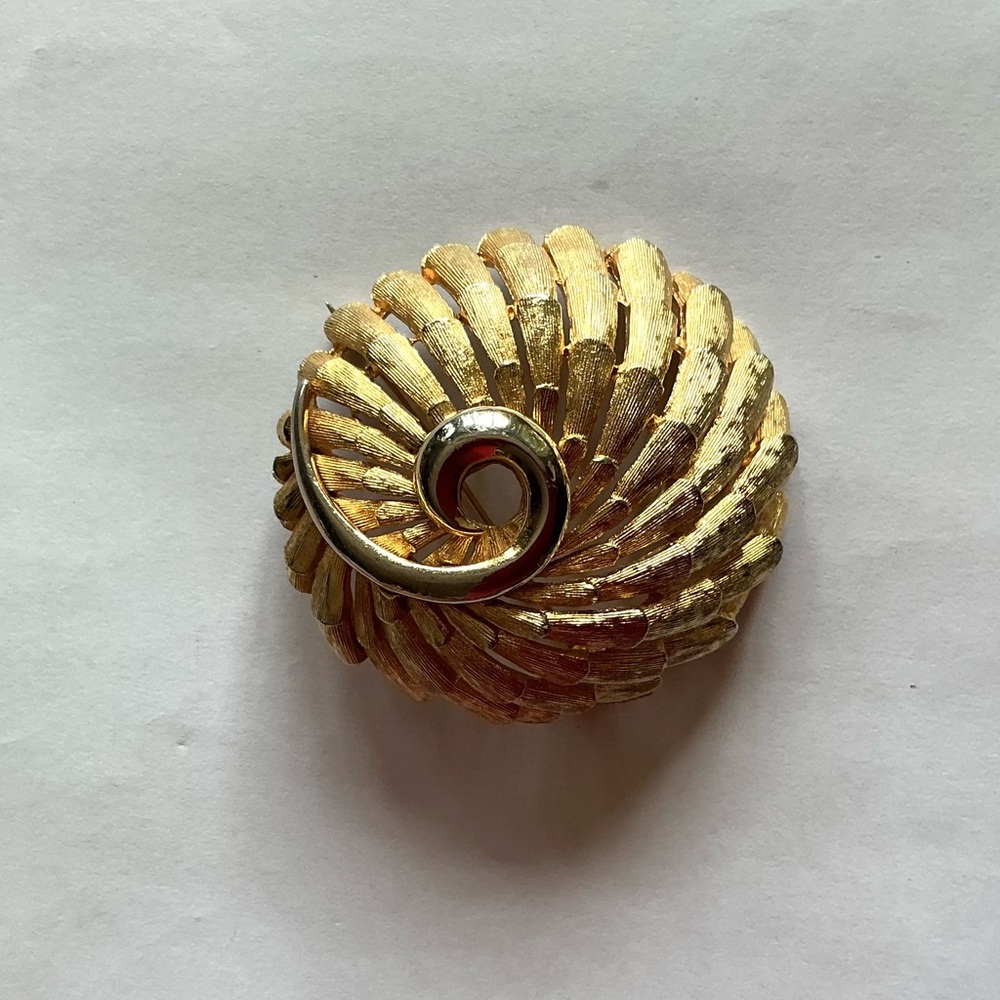 Vintage BSK Domed Gold Tone Swirl Brooch